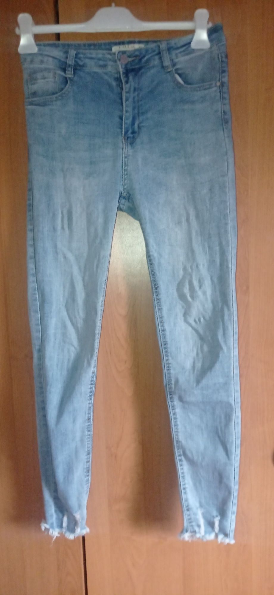 Jeansy spodnie s/m  jeansowe mega wygodne
