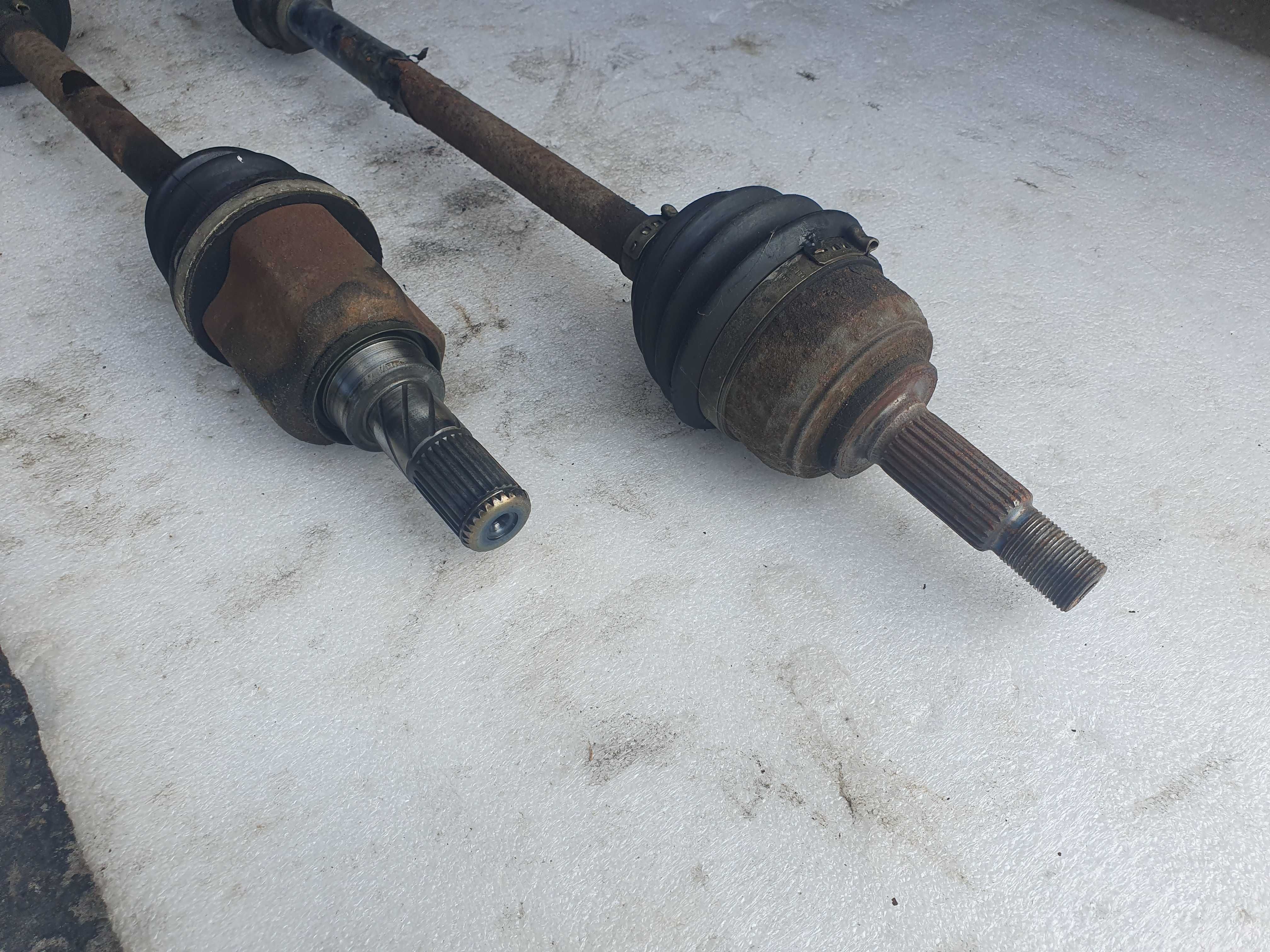 Polos przegub Nissan Micra k12 1.2