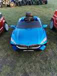 Samochodzik na akumulator BMW