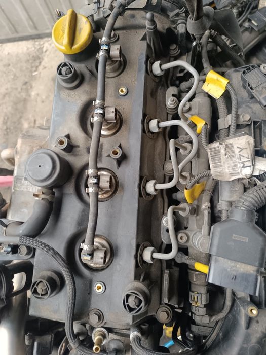 Opel Astra j 1.7 CDTI wtryskiwacze paliwa wtryski