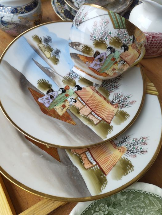 Тройка японского сервиза.