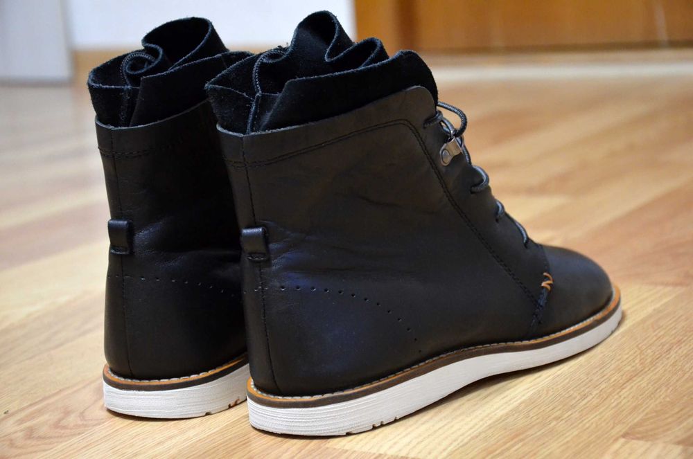 HUB, оригінал шкіряні