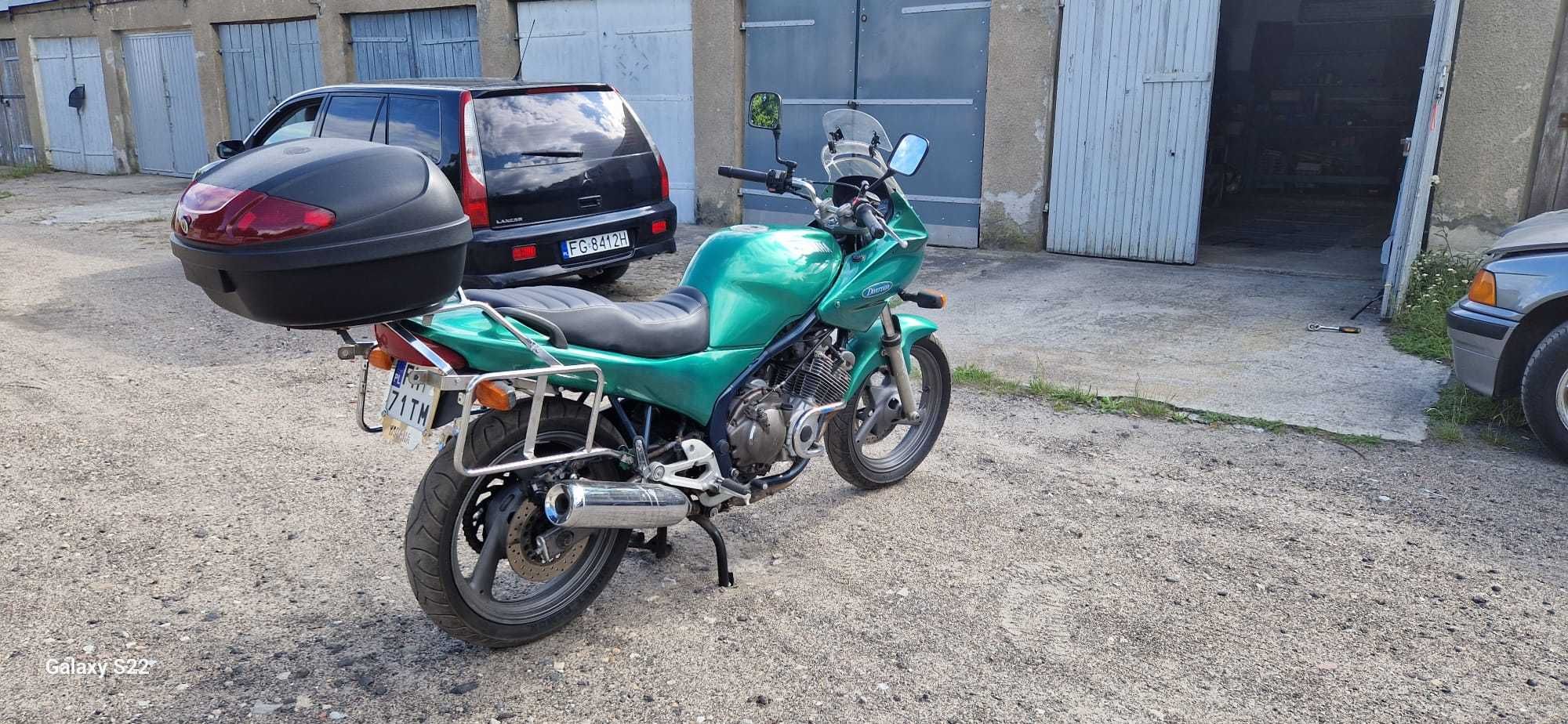 Yamaha XJ 600 w bardzo dobrym stanie technicznym