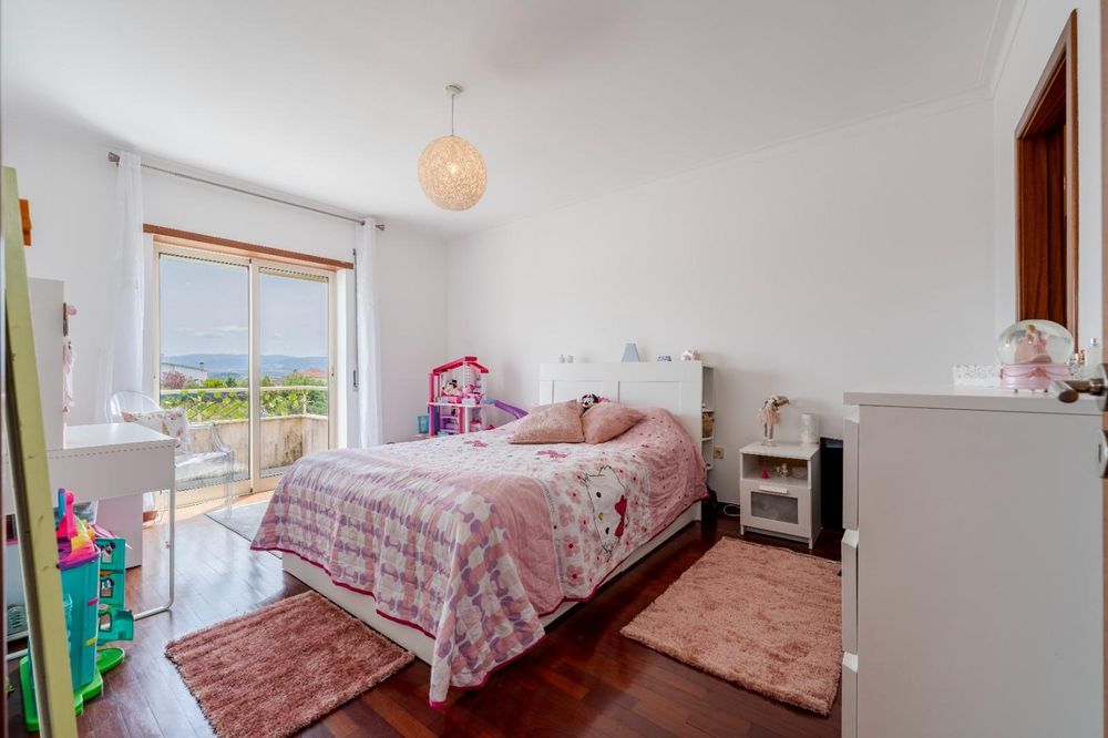 Moradia T4 em Oleiros, Vila Verde