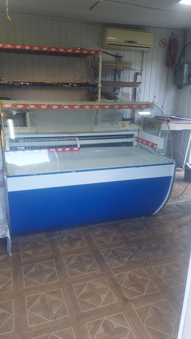 Продам холодильные витрины