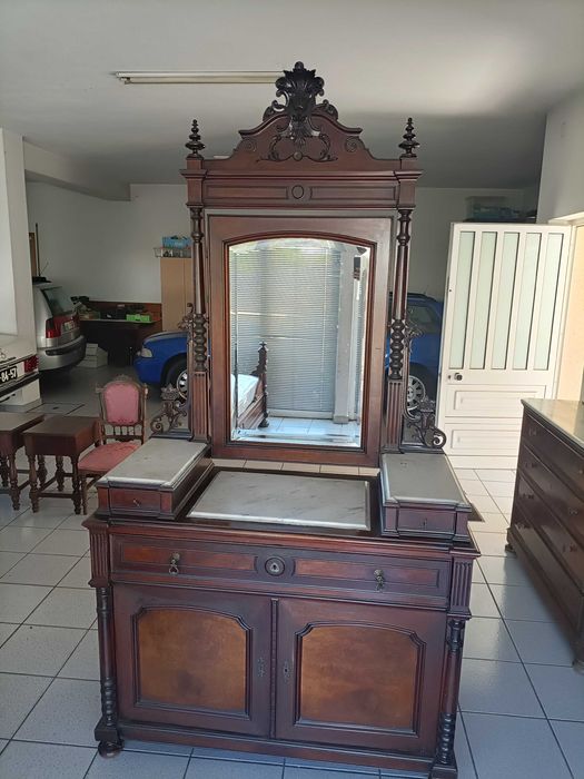 Toucador raiz de nogueira