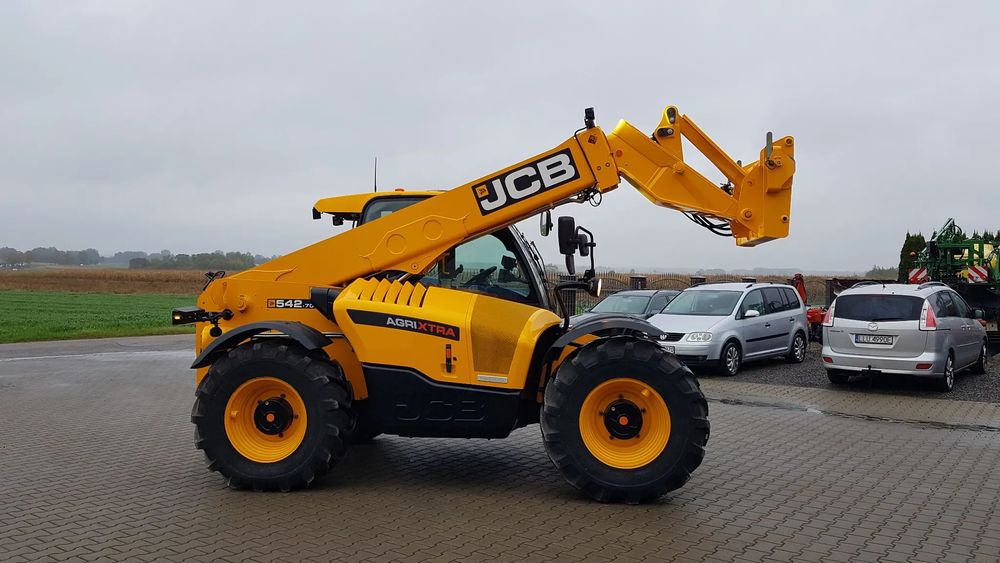JCB 542-70 Agri Xtra 2021R  REZERWACJA !!! Bardzo ładna ładowarka !!! Udźwig 4,2T Teleskop 7M !!!