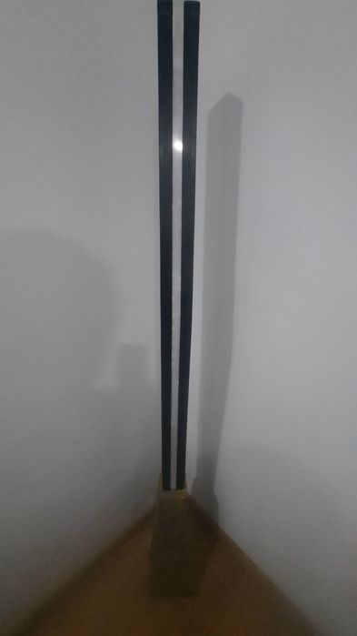 Candeeiro de pé/sala lingas modernas preto