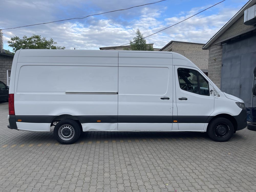 Чвертка кузов Mercedes Sprinter W907 (2022р)