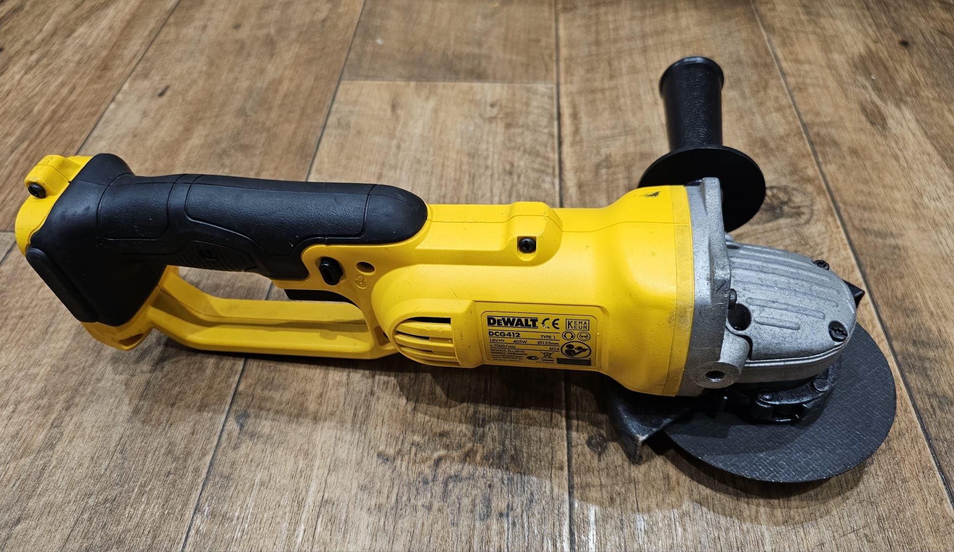 Szlifierka kątowa Dewalt DCG412n