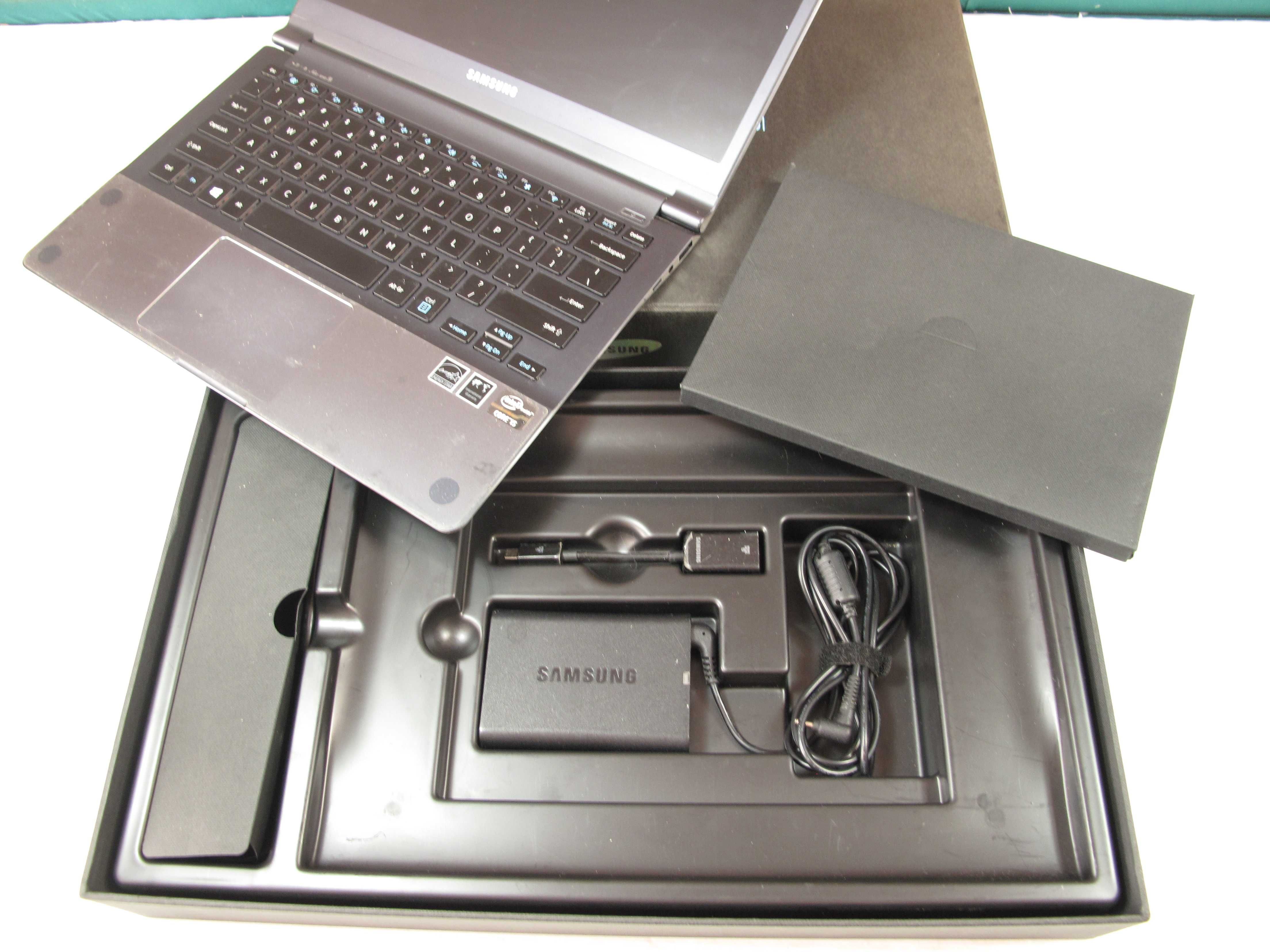 PC Note Book Samsung NP900X3C na caixa não usado