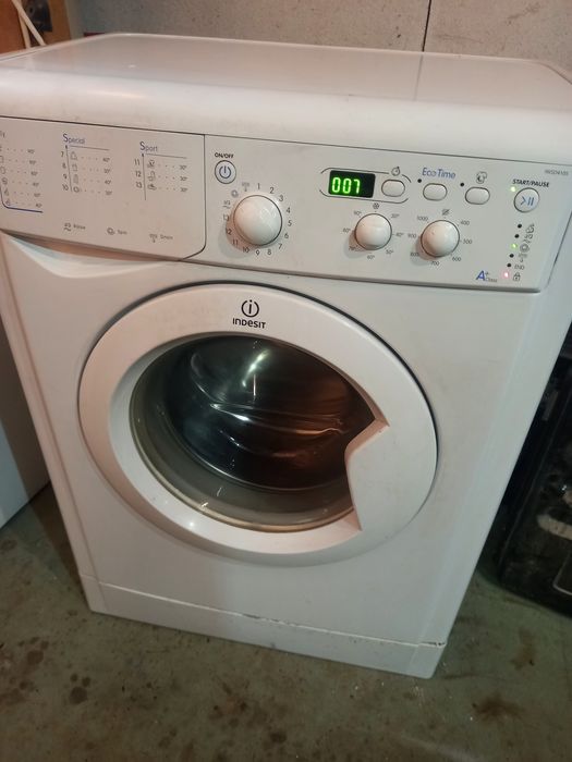 Стиральная, пральна машина Indesit