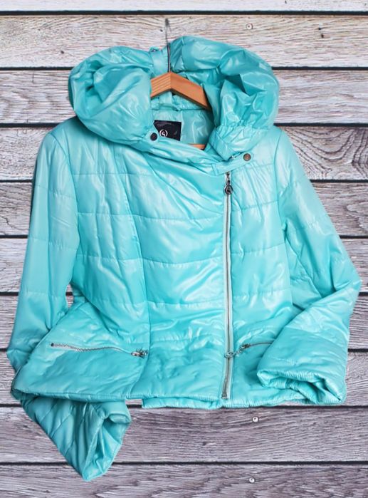 Жіночка демісезонна куртка розмір L-XL