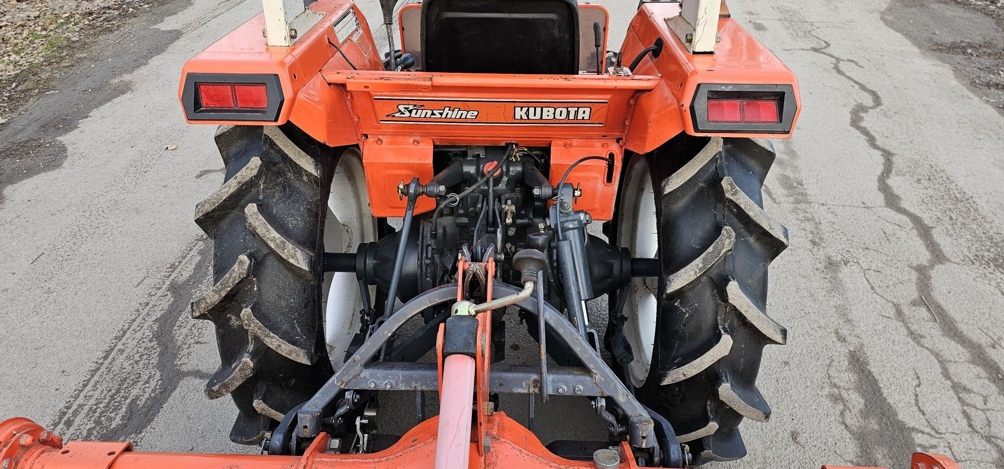 Мінітрактор Трактор Японский Kubota L1-235