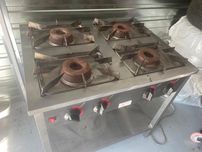 Kuchnia kuchenka gazowa gastronomiczna 4 palnikowa