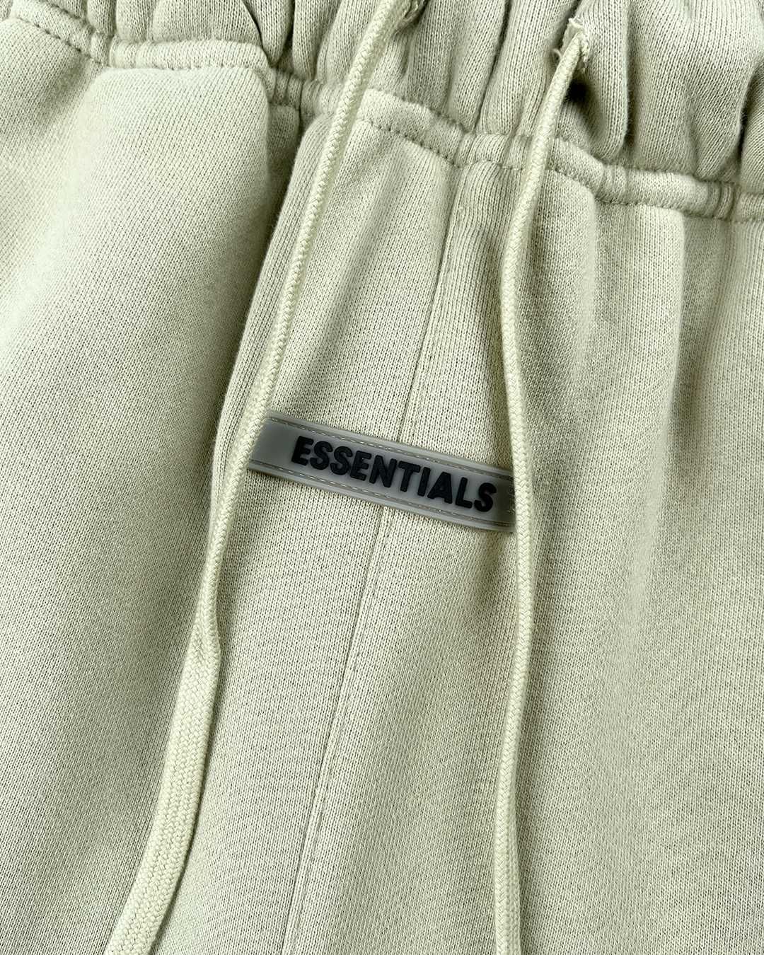 Шорти Fear Of God Essentials Sweatshort Alfalfa Sage