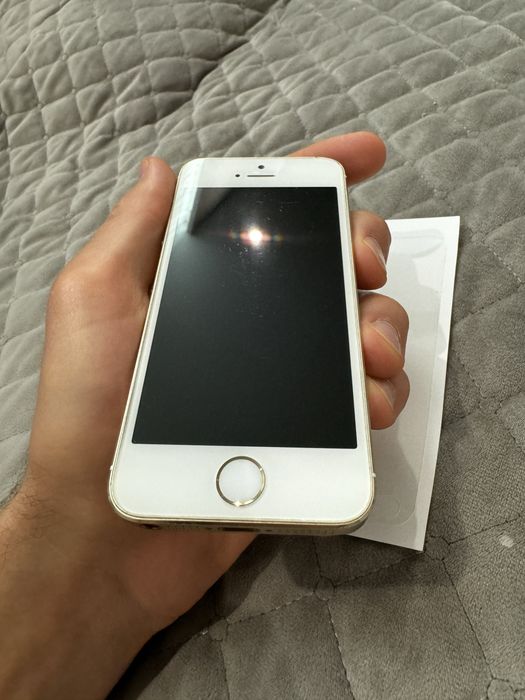 iPhone 5s. a1533. Gold. В гарному стані. Куб/оранжблу