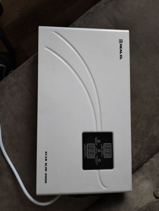 Стабілізатор напруги