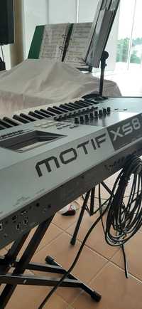Sintetizador Yamaha Motif XS8 + Suporte + Coluna