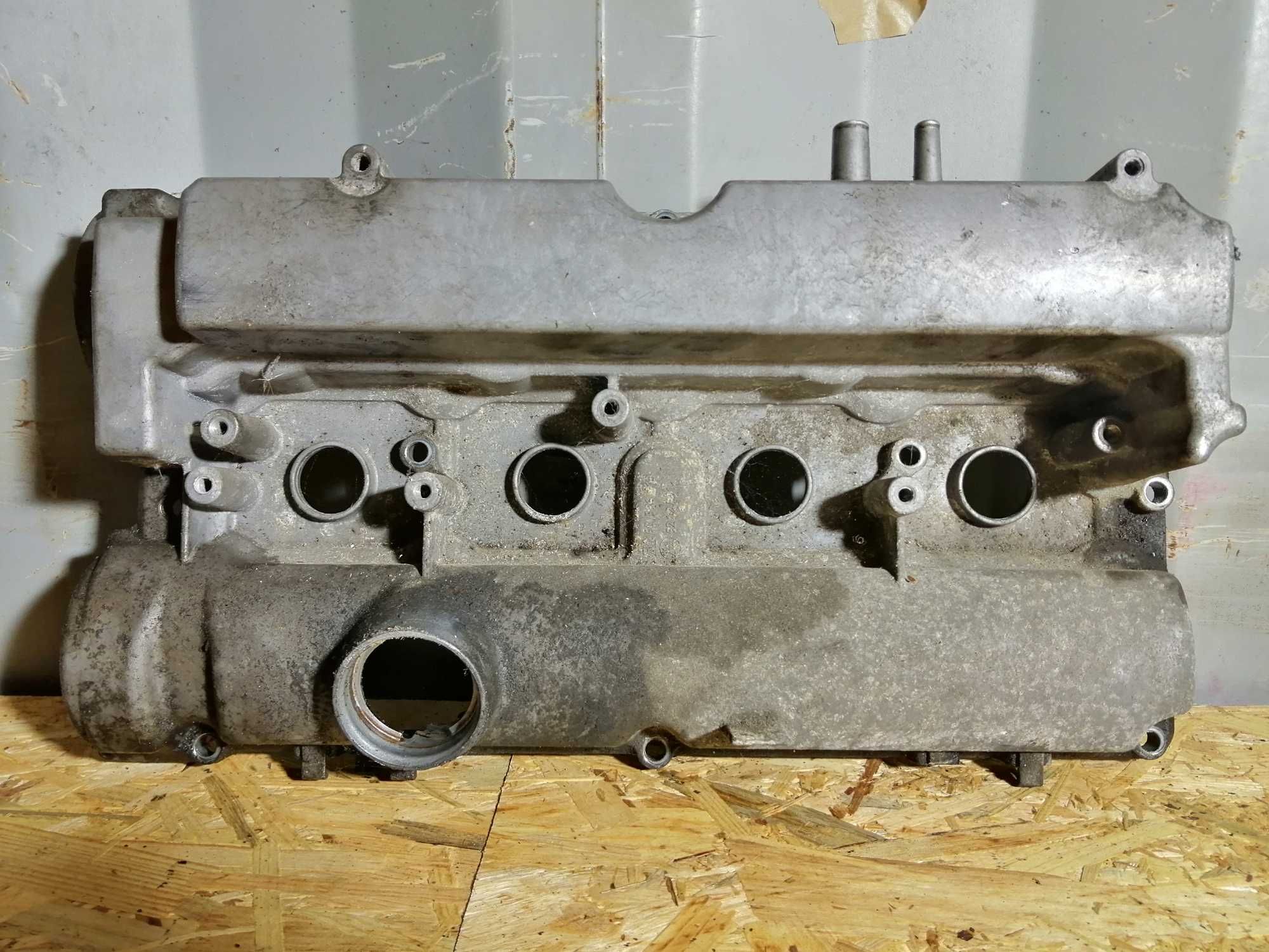 Pokrywa zaworów 1.8 Opel X18XE1 Z18XE