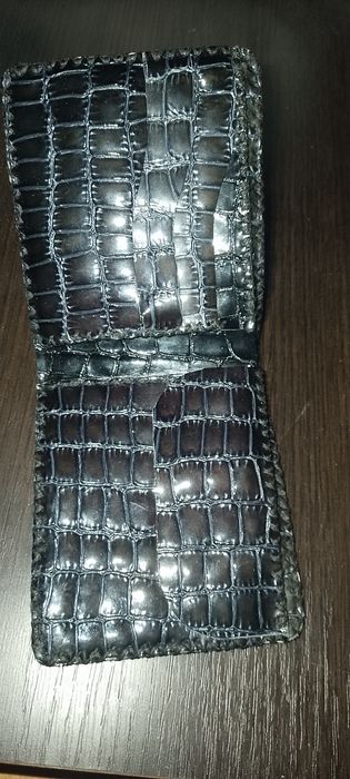 Шкіряні вироби, гаманці