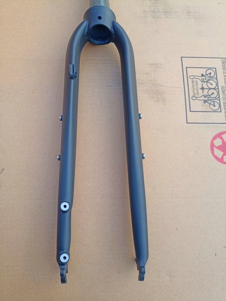 Nowy WIdelec Chro-mo Fuji 28 29 taper Disc  rozne modele karbon