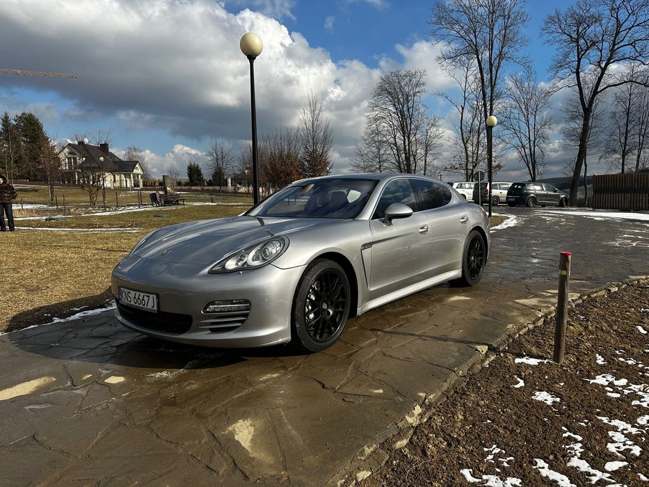 Porsche Panamera 4S