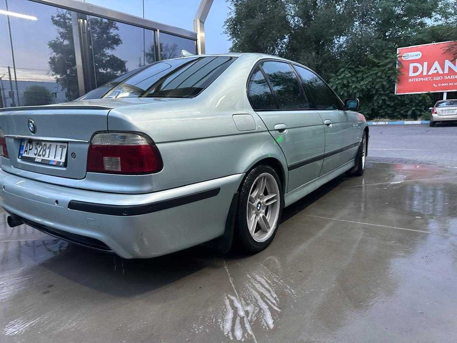 Продам BMW E 39 528i