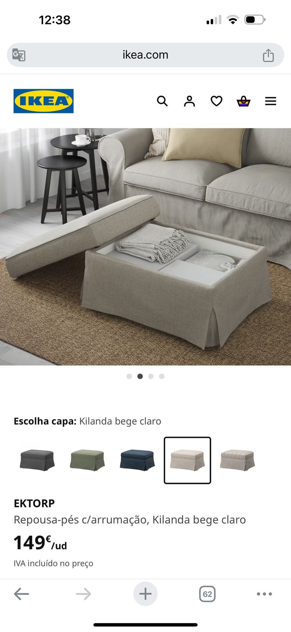 Sofá, tres lugares, EKTORP IKEA, e pufe.