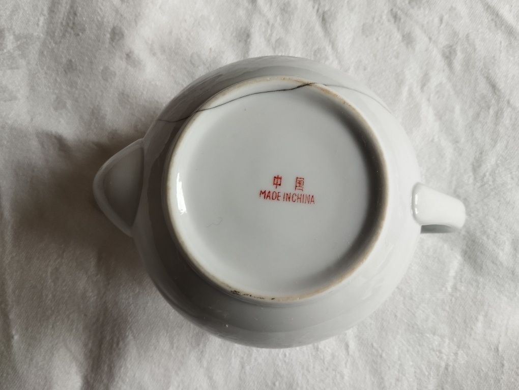 Czajniczek do herbaty z PRL, porcelana, vintage
