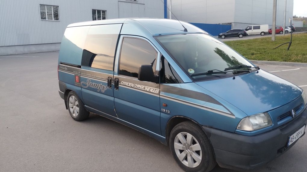 Citroen jumpy мінівен