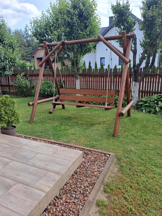 Huśtawka drewniana gratis stolik