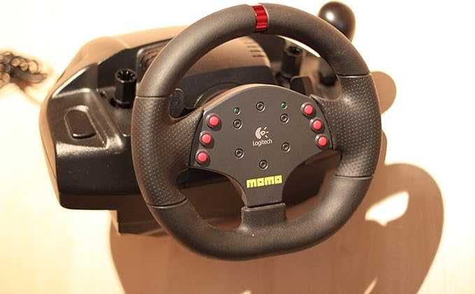 Ігровий руль Logitech Momo