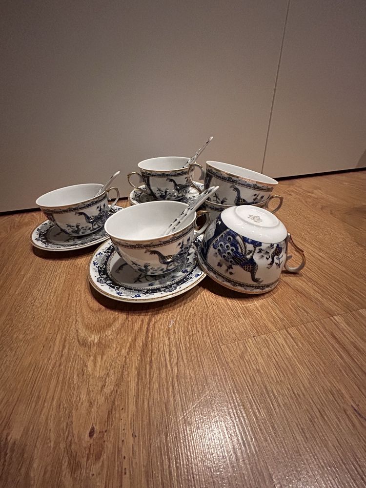 Filiżanka japońska w pawie porcelanowa