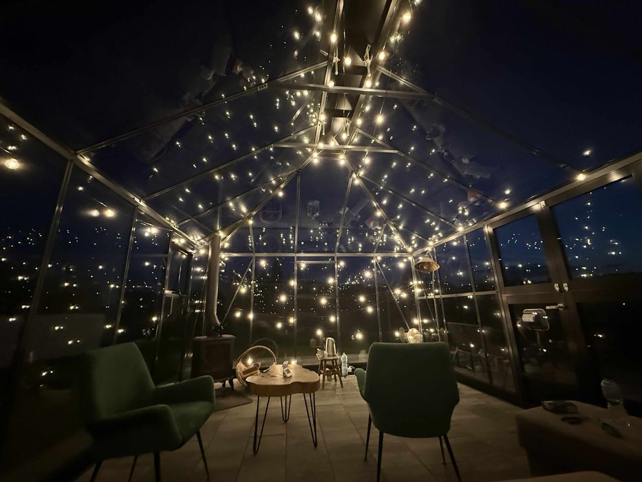 Szklarnia Oranżeria na wynajem na sesje świąteczne Mielec