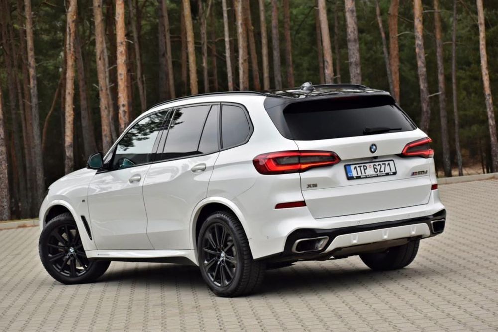 BMW G05 X5 M 5.0d 2019 Swarovski sportowa wersja