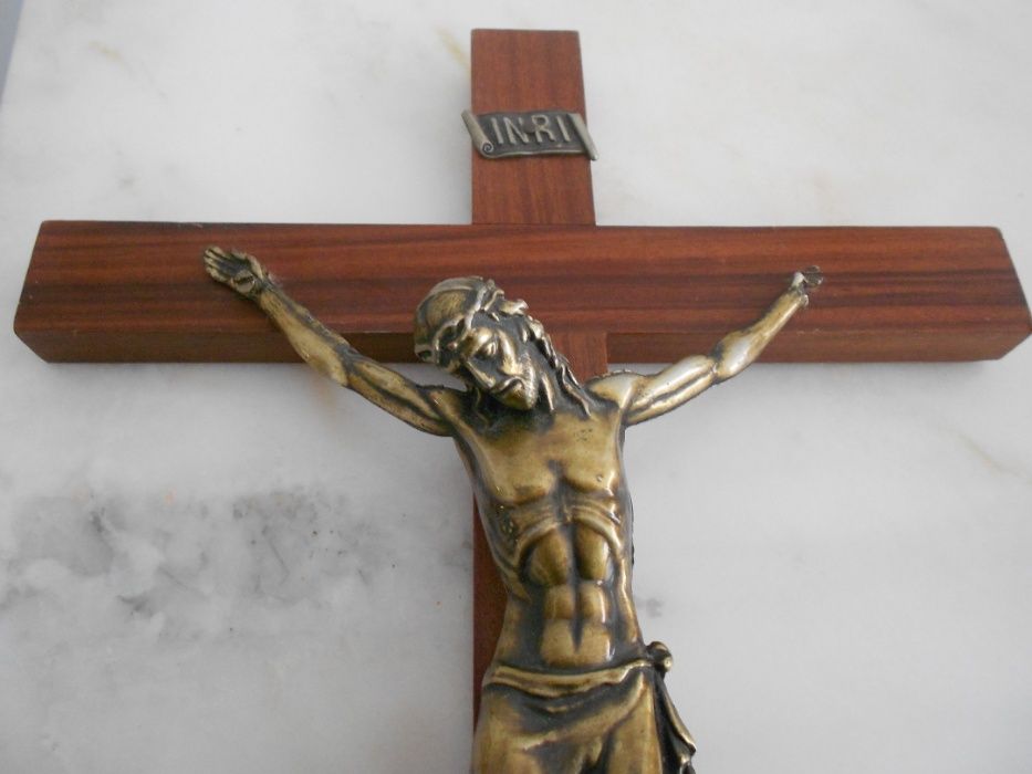 Crucifixo Madeira com Cristo