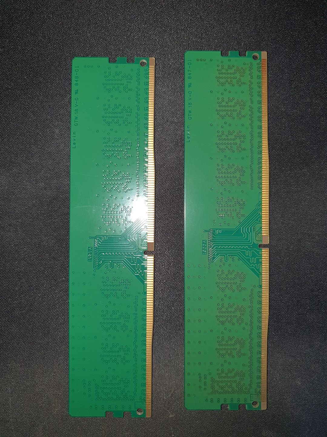 Оперативна память комплект DDR4 16 ГБ по 4х4 або 8гб 4х2 чистота 2666
