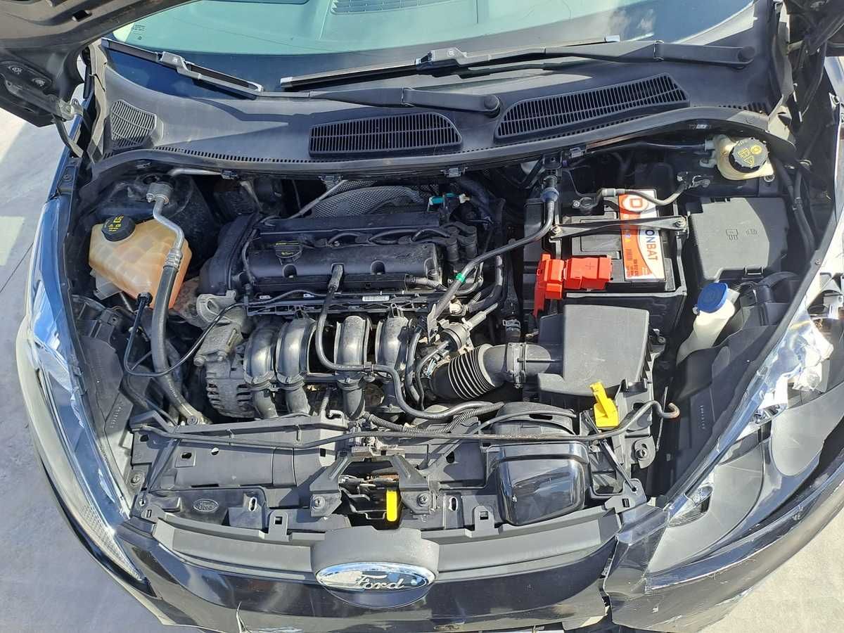 Ford Fiesta 1.25, 2010 pequeno toque