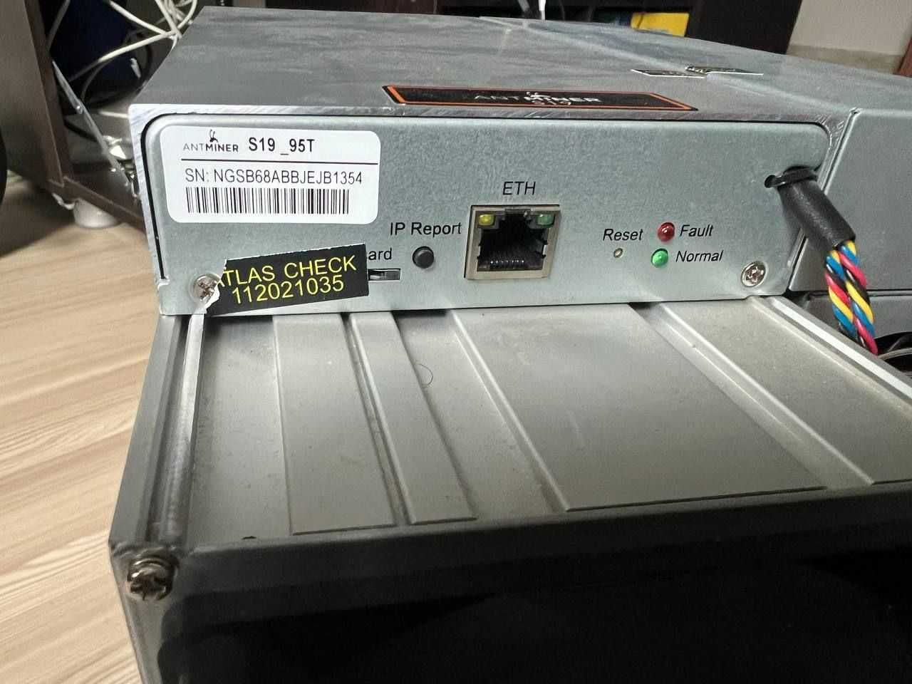 ASIC Bitmain Antminer S19 95Th/s.