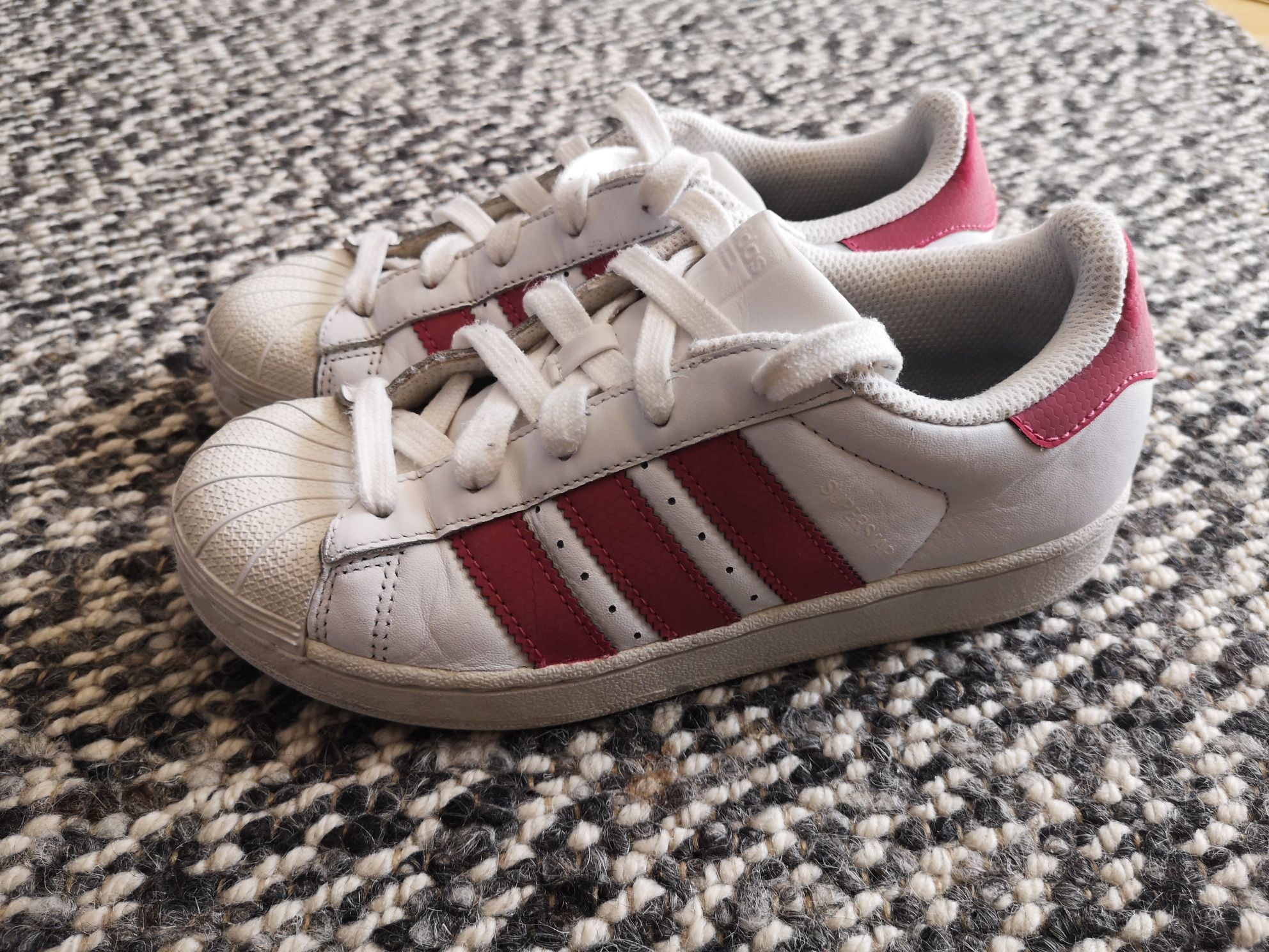 Buty Adidas Superstar rozm. 34, biało-różowe, stan b. dobry