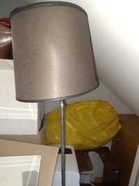Lampa stojąca do salonu wysoka