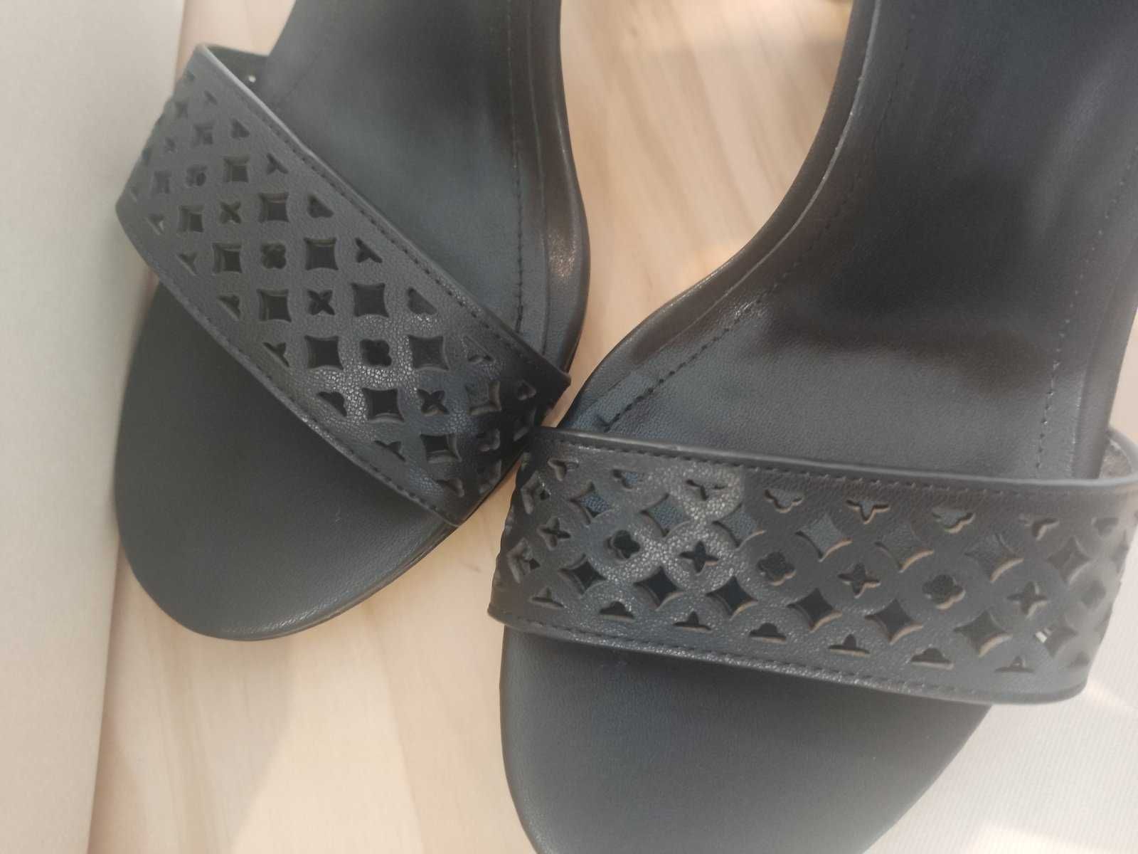 Szpilki buty na wysokim obcasie Louis Vuitton, skora od reki