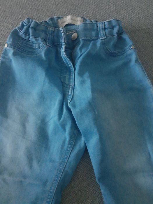 Spodnie jeansy rozmiar 146