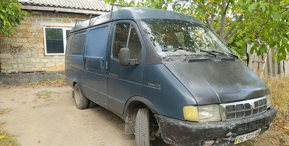 Газель 2705 на повному ходу