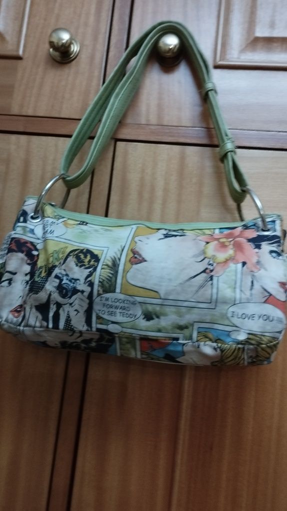 Bolsa com motivos da banda desenhada