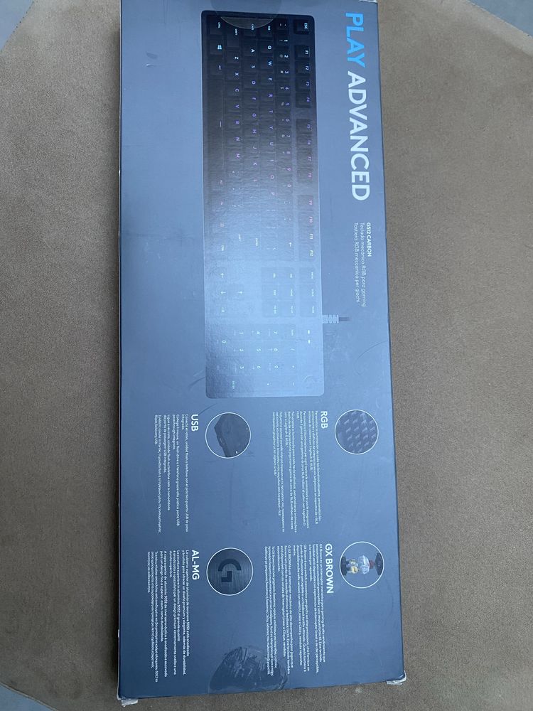 Teclado Mecânico Logitech G512 Carbon RGB PT GX Brown Switches