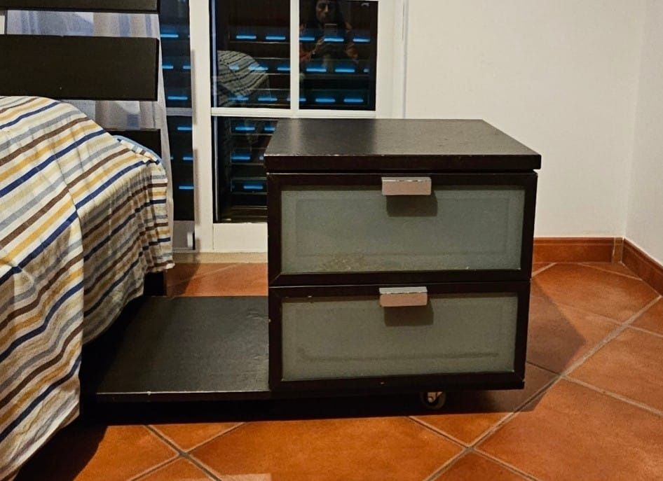 Mesinha de cabeceira
