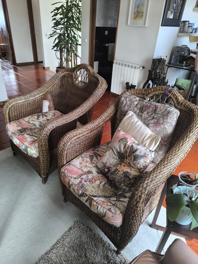 Duas Cadeiras Rattan