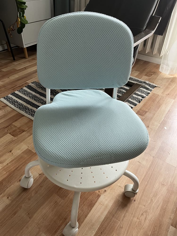 Super ergonomiczne krzesło dziecięce Ikea Vimund